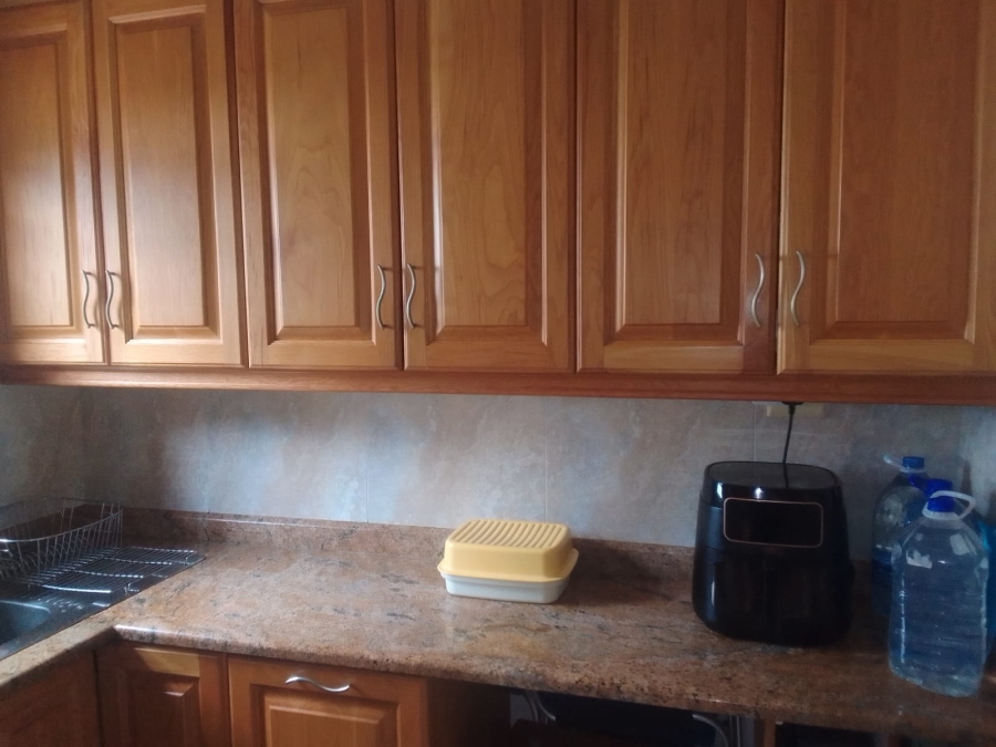 To Let 3 Bedroom Property for Rent in Selborne Eastern Cape